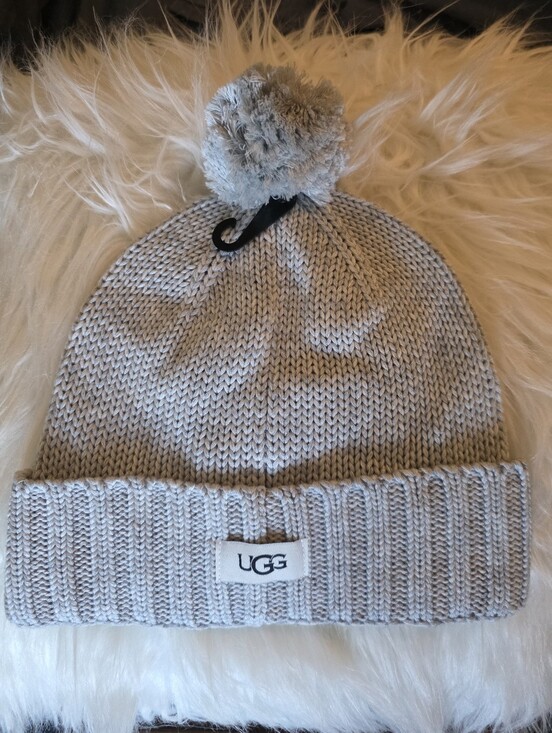 UGG Accessories - NWT- UGG Cuff Knit Beanie With Yarn Pom (Grey Heather)